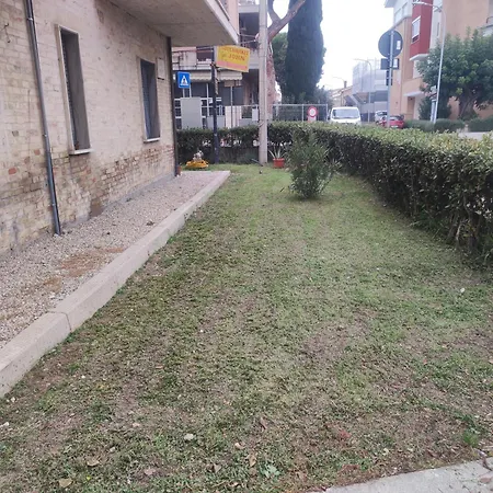 Casa Rosa Anna Apartment Martinsicuro Exterior photo